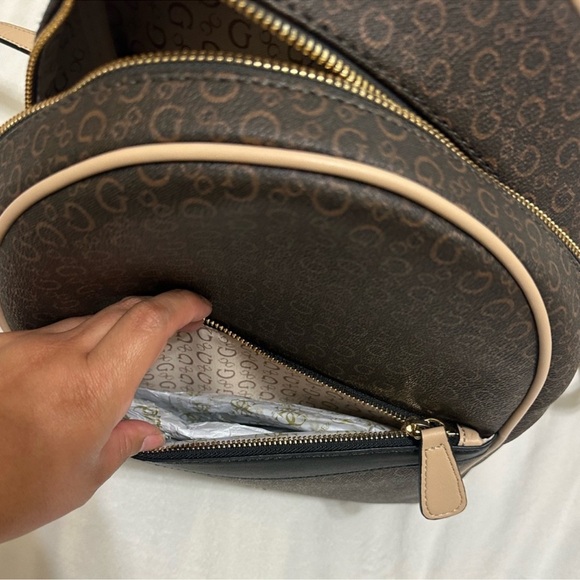 Brown Guess backpack - Picture 3 of 4